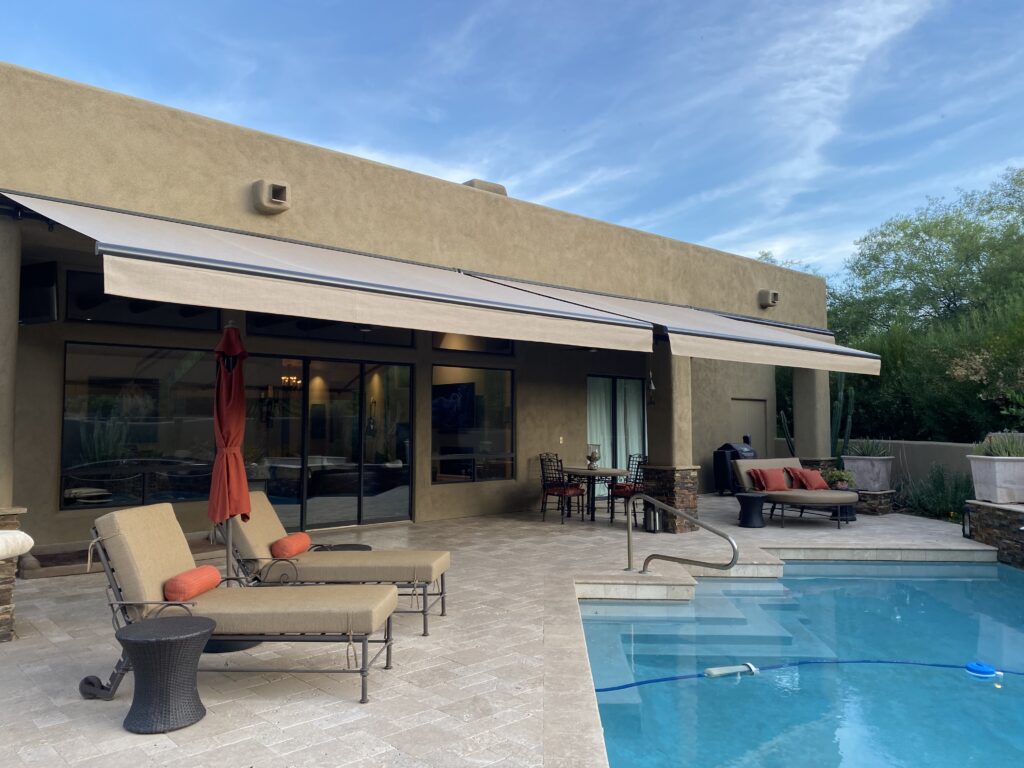 Retractable vs Fixed Awnings for Arizona Home or Business