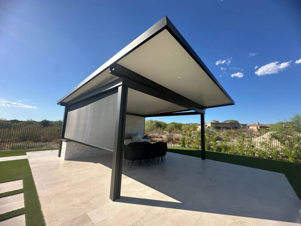 Freestanding Summer Kitchens with Roller Shades